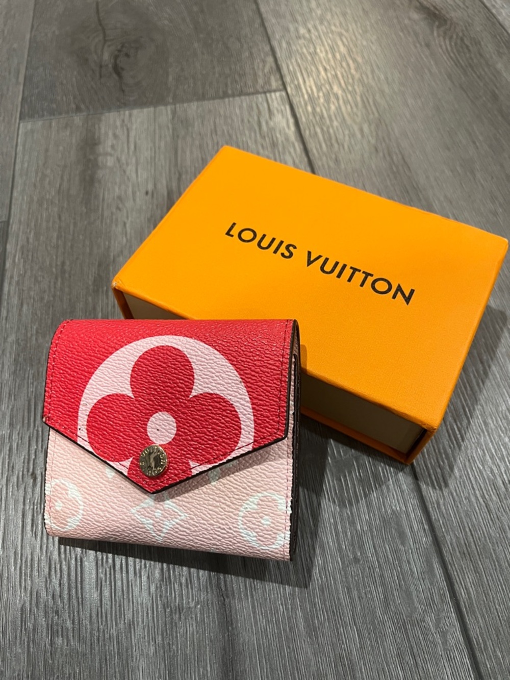 Louis Vuitton Zoe Wallet Giant Monogram Red/Pink Compact Wallet - Picture 15 of 16